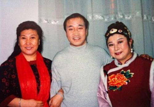 大辣椒李静,巅峰时隐退照顾瘫痪丈夫,她的坚持打了多少明星的脸
