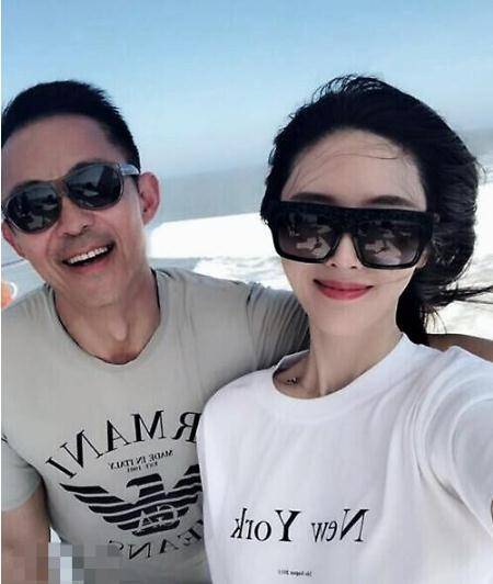 侯勇的三任妻子图片