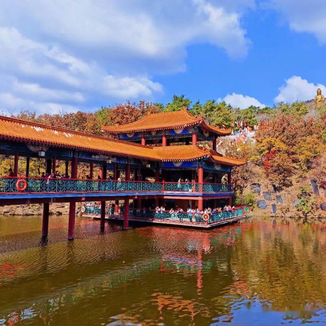 金秋十月横山寺赏枫叶秋景~横山寺森林公园占地面积45万平方米.