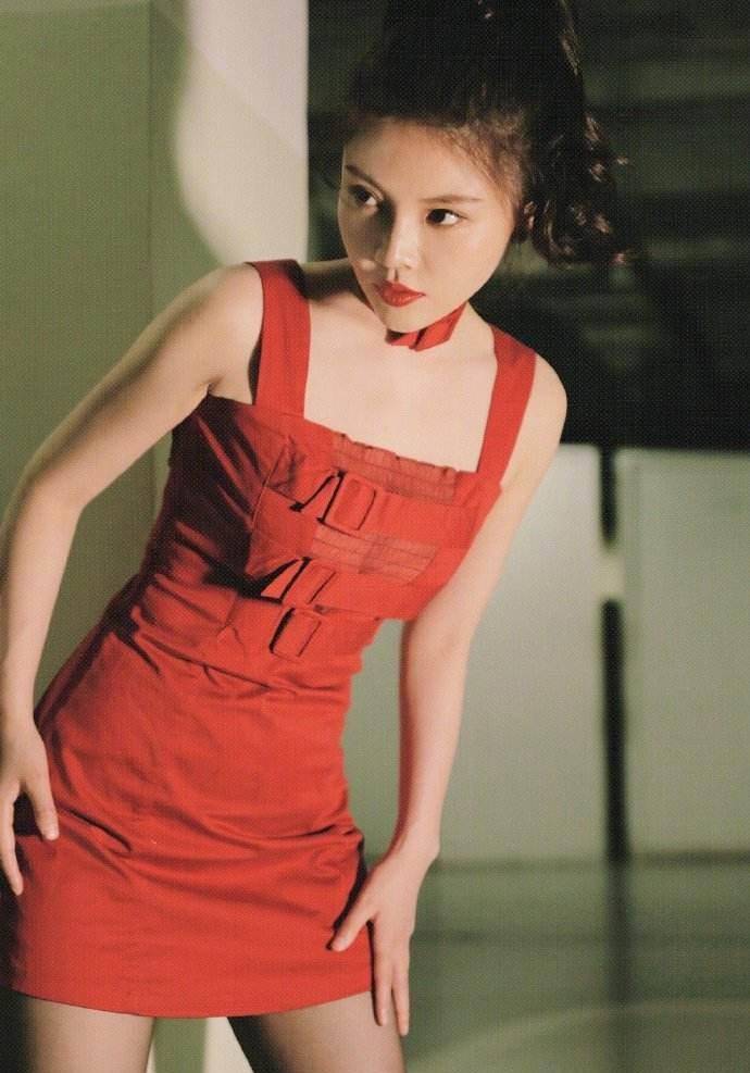 《老板娘2》,果然,只有王晶才能把徐冬冬的美拍得淋漓尽致_电影_女人