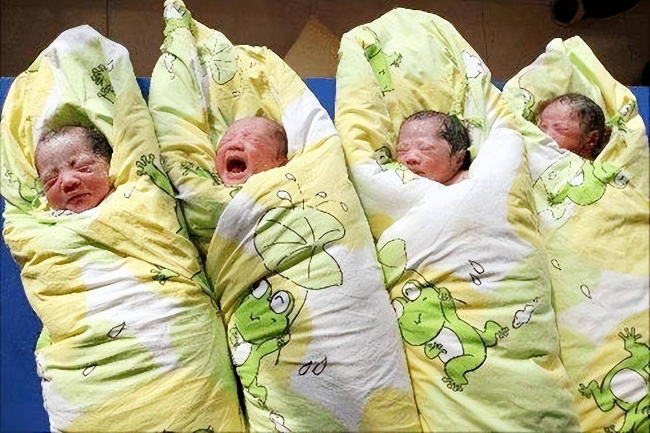 轰动一时的山东四胞胎:大学住同一间宿舍,参加选秀却饱受争议_申福军