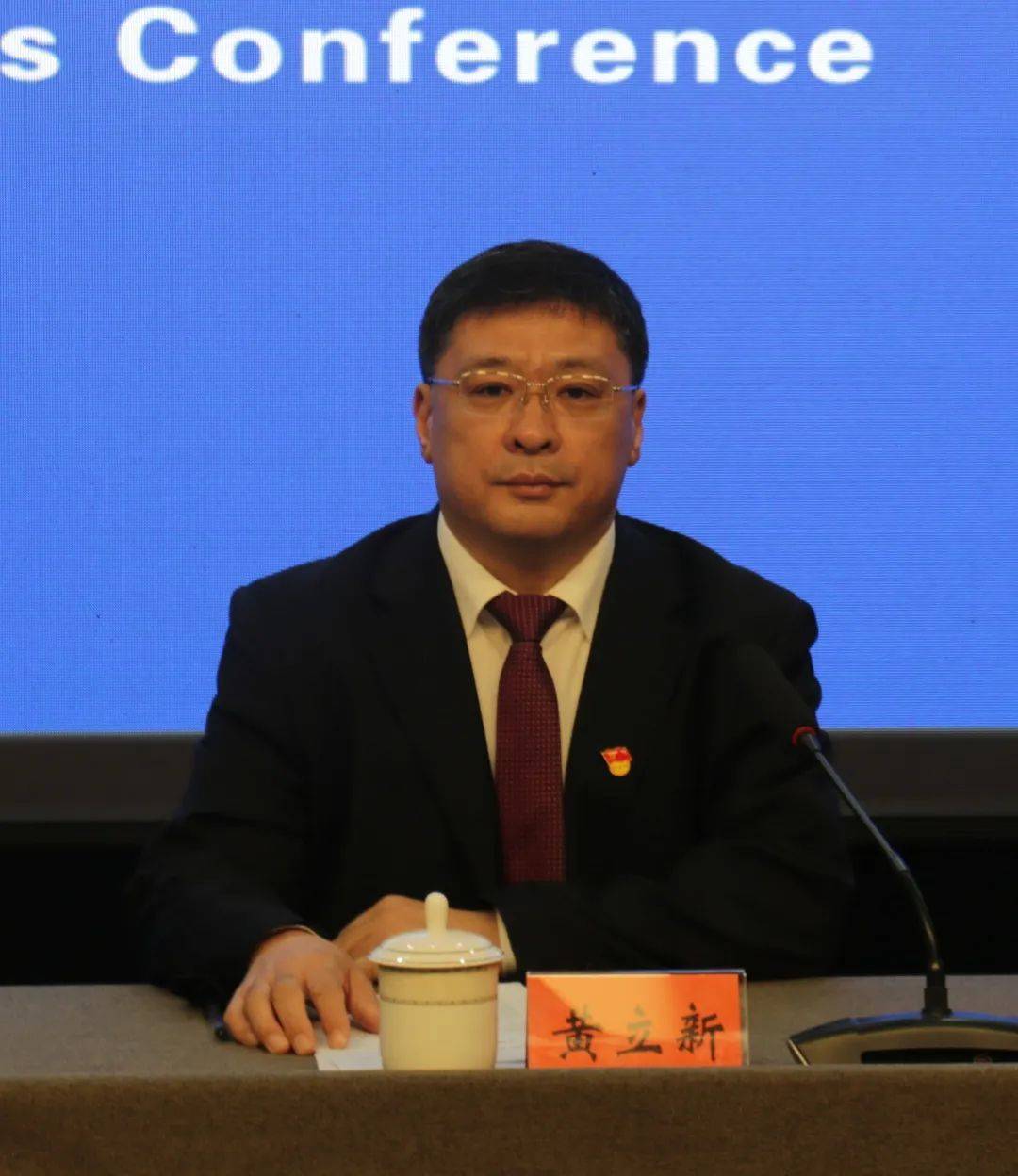 市发改委,市民政局,北戴河新区相关领导介绍情况并回答记者提问