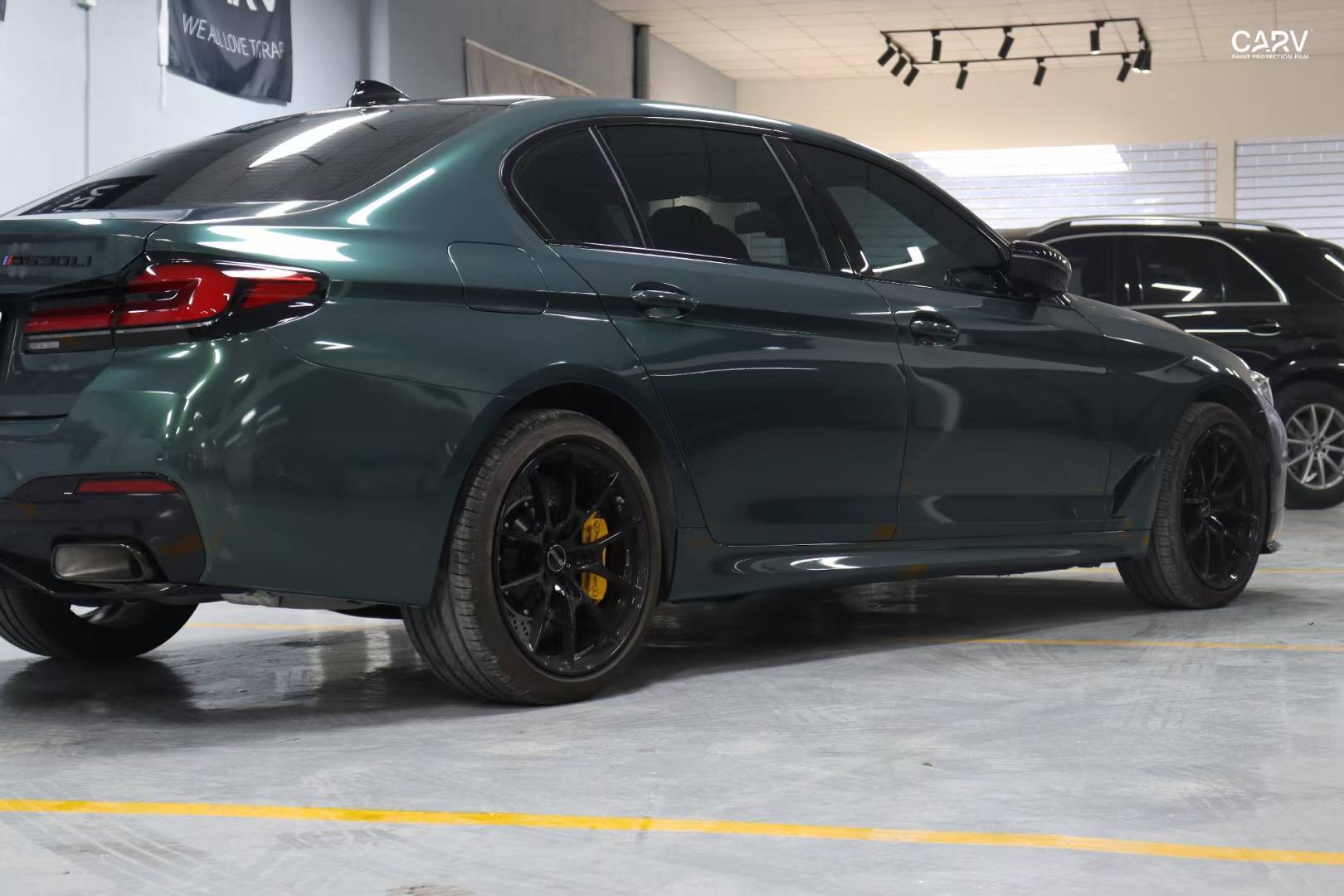 宝马5系卡孚改色膜哥特兰绿,很耐看的一种颜色_搜狐汽车_搜狐网