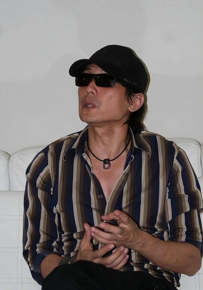 "高开低走"曾轶可:暧昧刘亦菲惹争议,气走评委大闹安检自毁前途