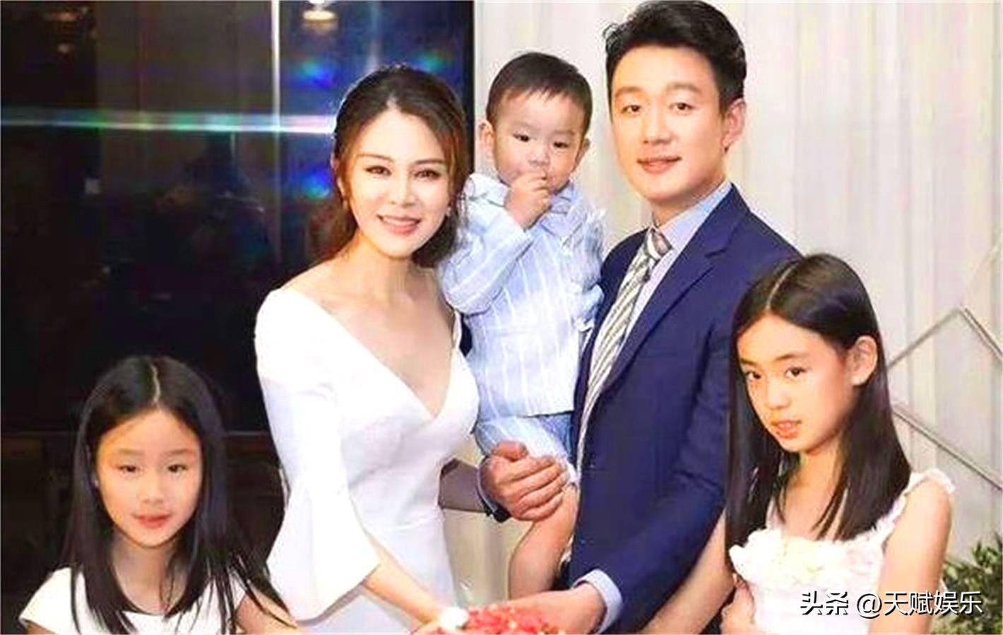 影视男演员,歌手佟大为与关悦及三个孩子25张美图片_侵权_网络_大酒店