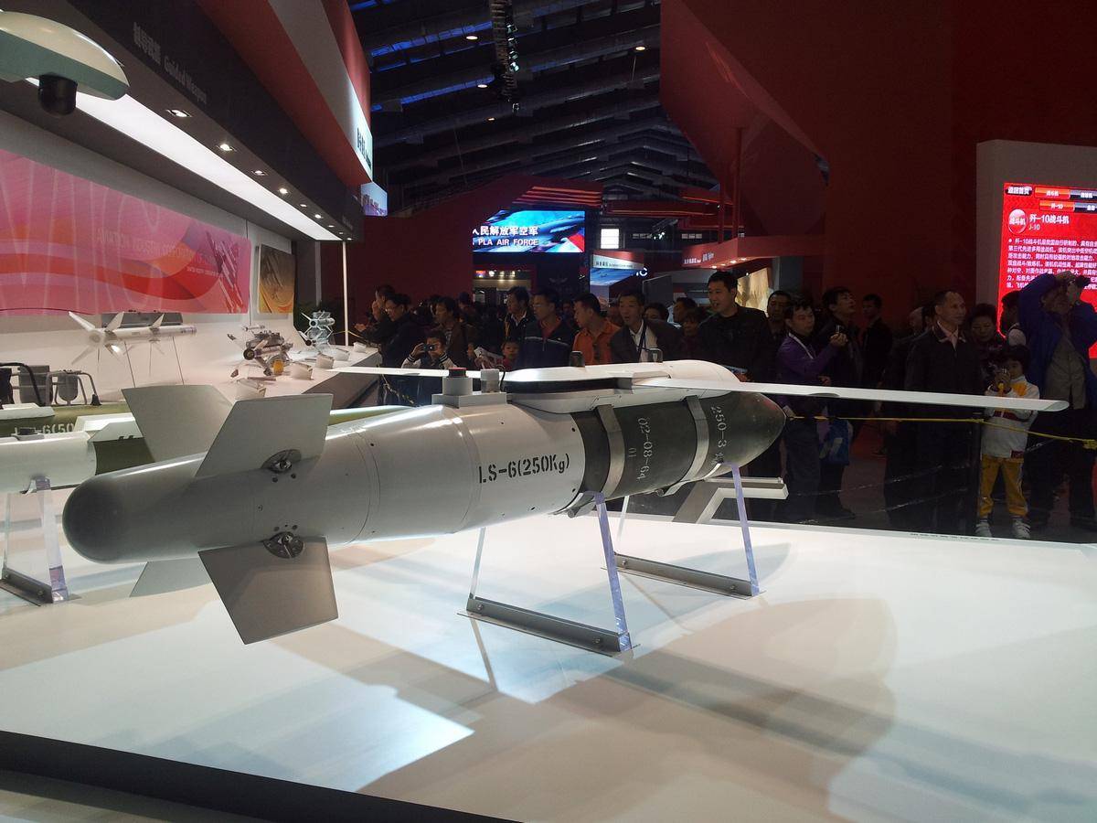 中国装备志——雷石6滑翔制导导弹_精确制导炸弹_服务_北斗