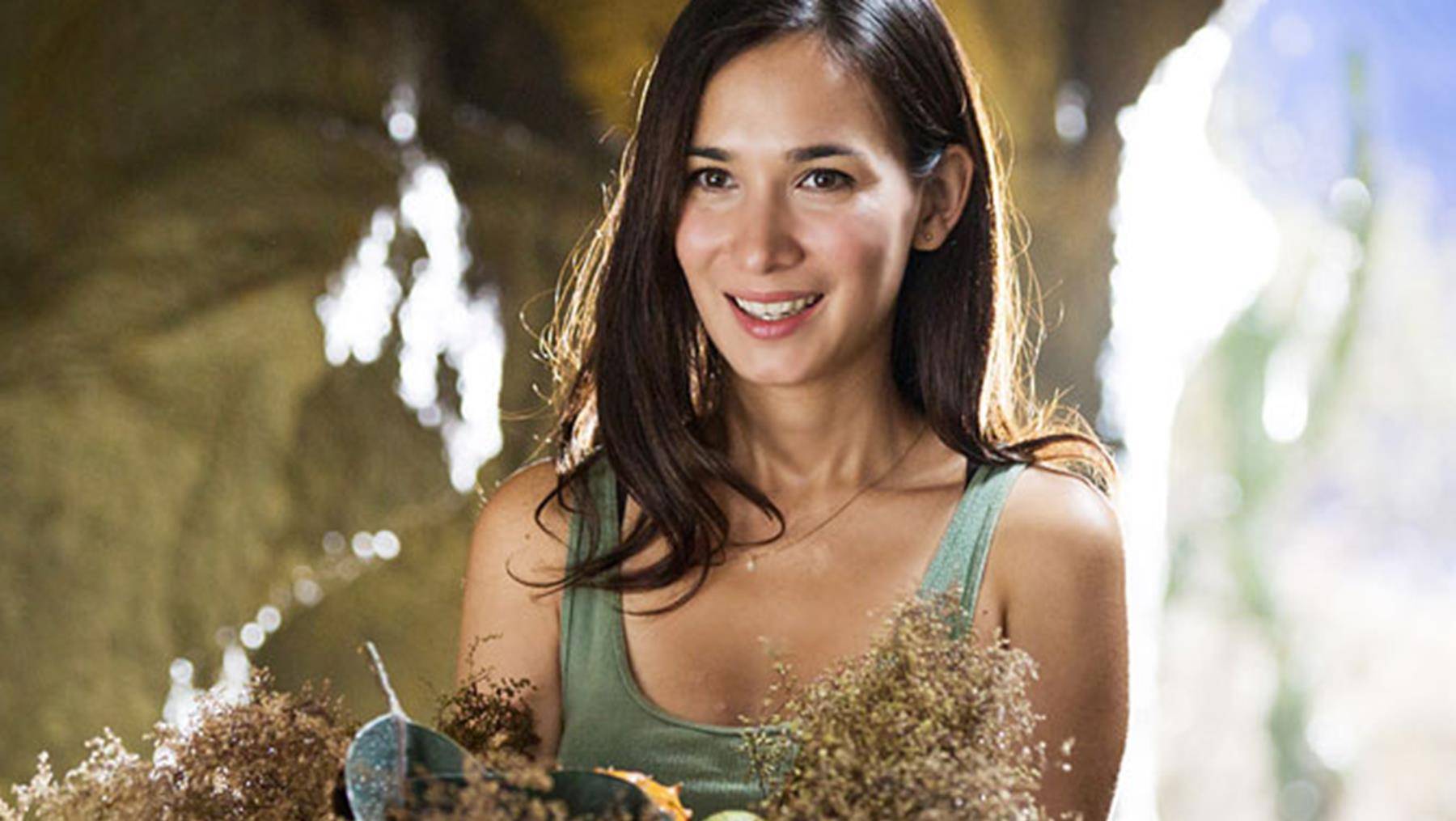 经纪人抬高片酬报价,她错过《战狼2》,今靠《八佰》成功翻身_徐嘉雯