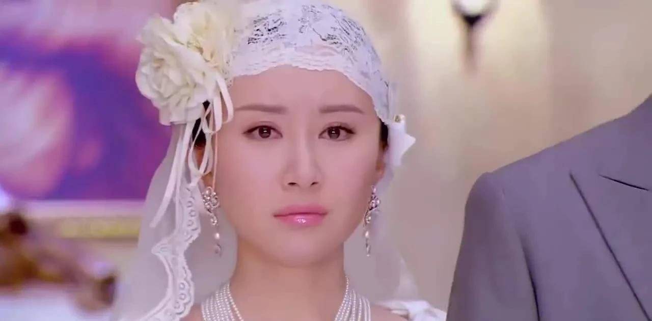 《烽火佳人》:爱情和事业,佟毓婉选择了后者,是务实还是清醒?