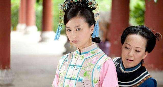 在府上的地位日渐上升,颐指气使,骄横跋扈,目中无人,李四儿便将隆科多