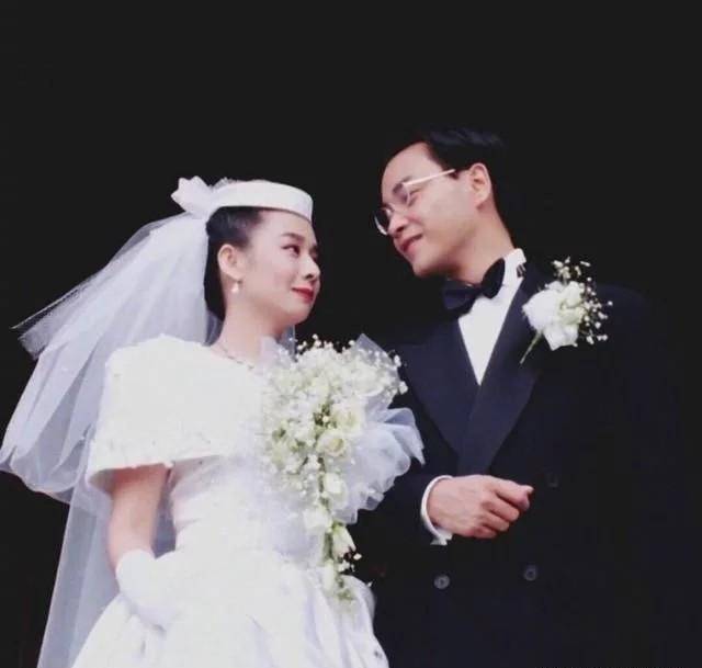 今61岁活成这样_毛舜筠_周星驰_女儿