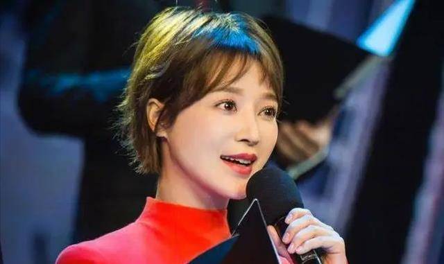 央视主持人胡蝶:自己倒贴50万闪婚二婚陆川,婚后分居生一双儿女_工作