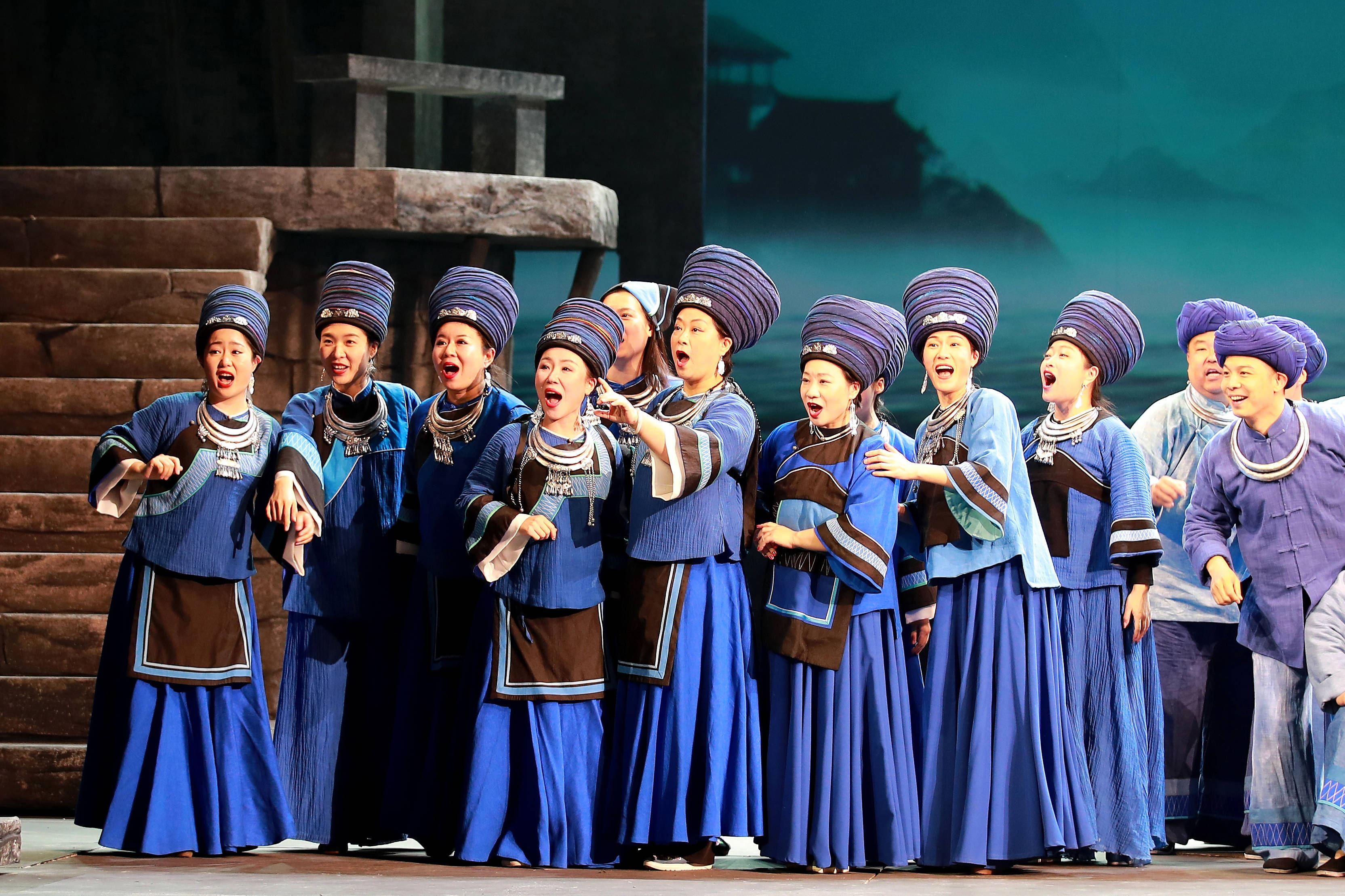 原创歌剧《边城》在中央歌剧院剧场首演_湘西_沈从文_贾真