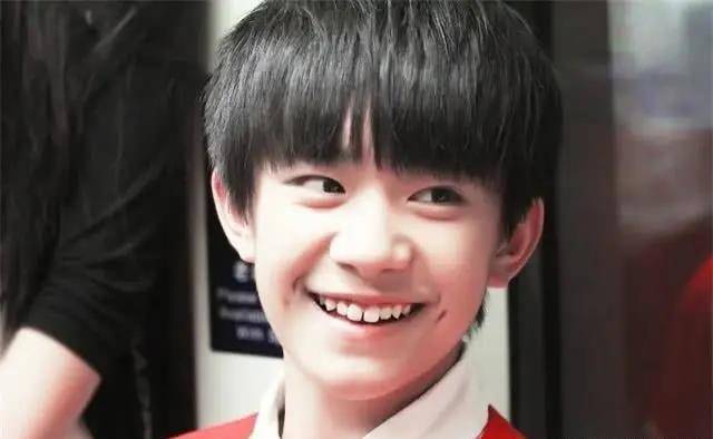 在易烊千玺退出飞炫少年组合后,王迦拿,段旭宇以2人组合继续出现在各