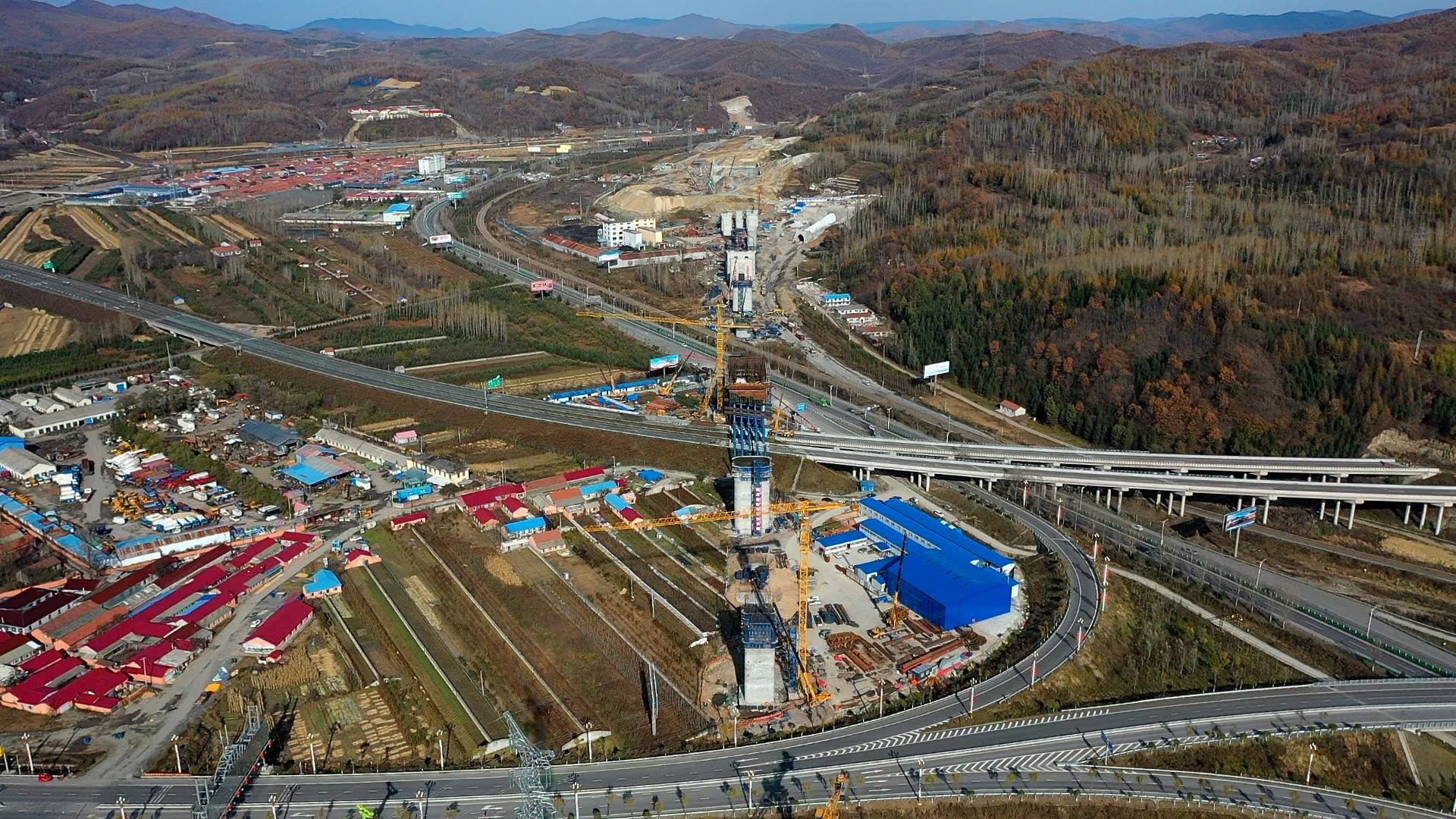 沈白高铁吉林段掀起建设热潮_施工_进行_隧道