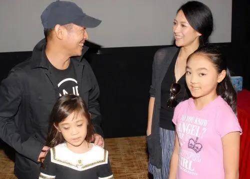 李连杰女儿晒庆生照:4个女儿,另两个却"同爹不同命"?