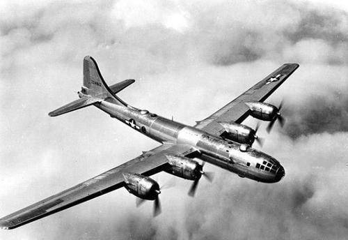 国土防空第一战，中国空军在长江口击落美军B-29轰炸机