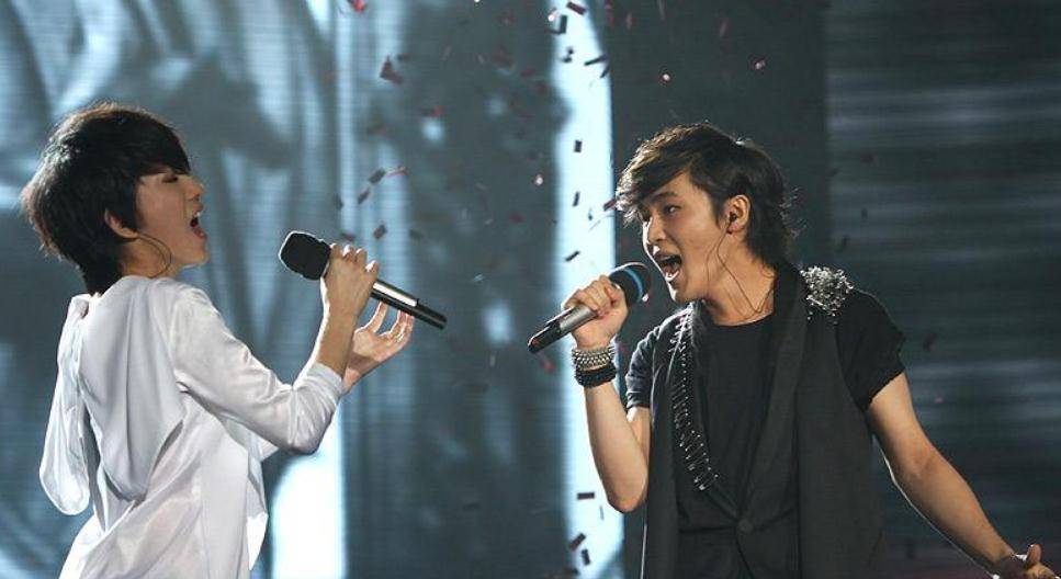 "超女"第三名,出道13年没红过,今30多岁成选秀"回锅肉"_刘忻_偶像_是