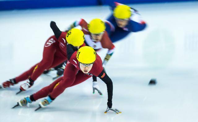 年僅27歲短道速滑世界冠軍去世,世錦賽曾戰勝範可新_比賽_訓練_荷蘭隊