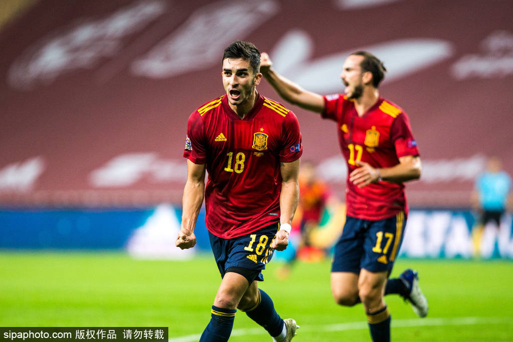 世界杯E组:西班牙巡礼：斗牛士高举传控大旗锋无力成大隐患|深度