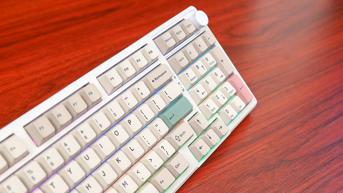 黑爵AK966无线三模游戏机械键盘评测：配置拉满，一步到位