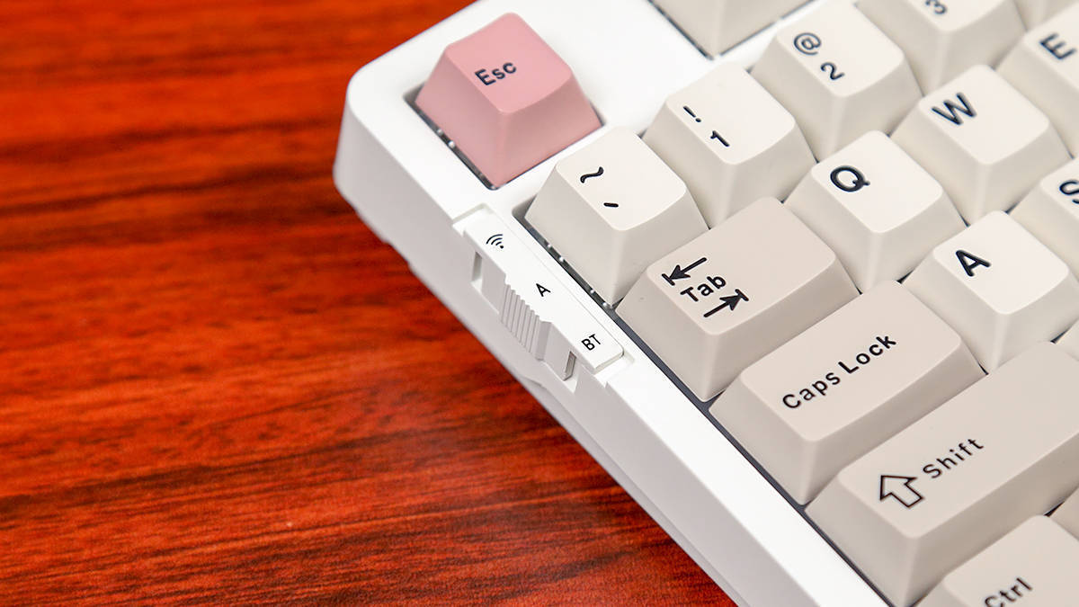 黑爵AK966无线三模游戏机械键盘评测：配置拉满，一步到位