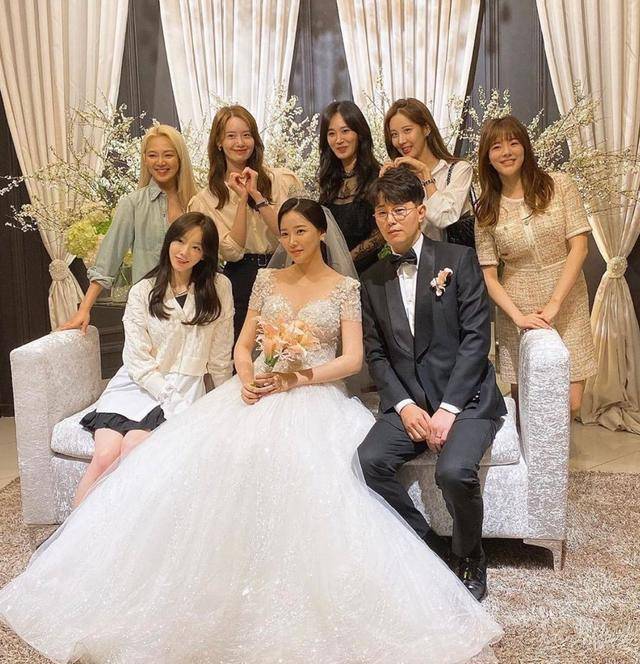 新娘比艺人还漂亮_少时_郑秀妍_黄美英