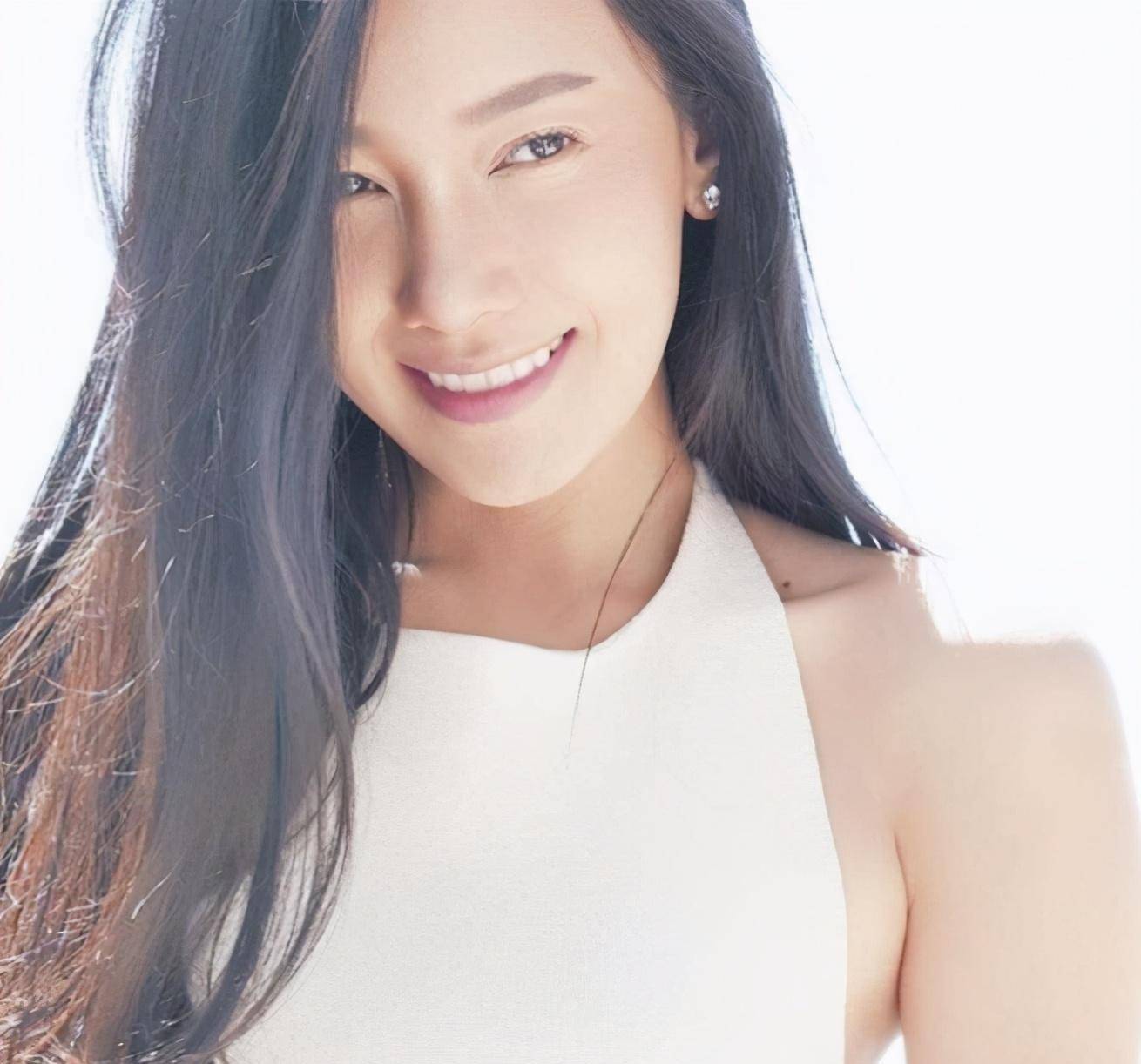 泰剧女神noon,40岁年龄,20岁颜值,被称为国外版金喜善_noon_动作_作息