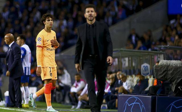 西蒙尼有可能下课!巴萨前任成头号接班人_恩里克_主帅_赛季