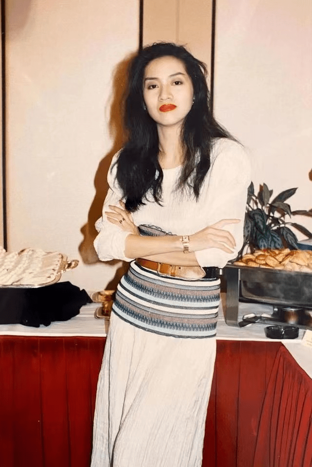 生前寻不到两个外甥抱愧亲姐,如今对方生活安稳_姐姐_潘文皓_梅爱芳