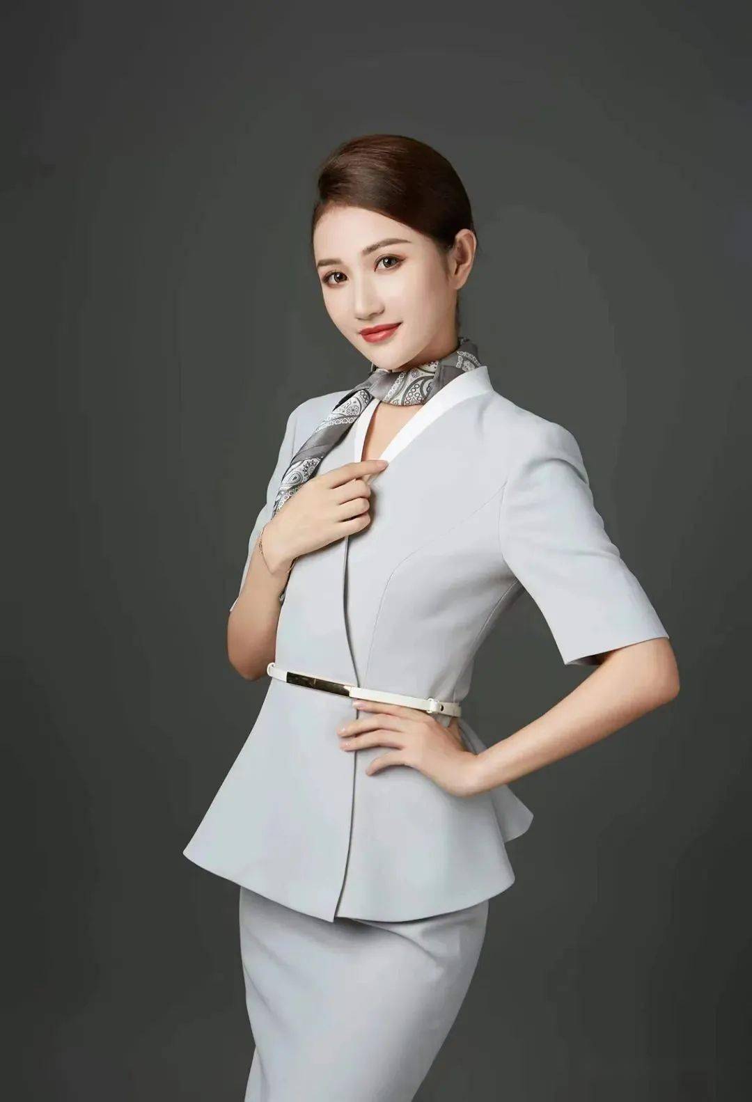 亚联公务机空姐图片