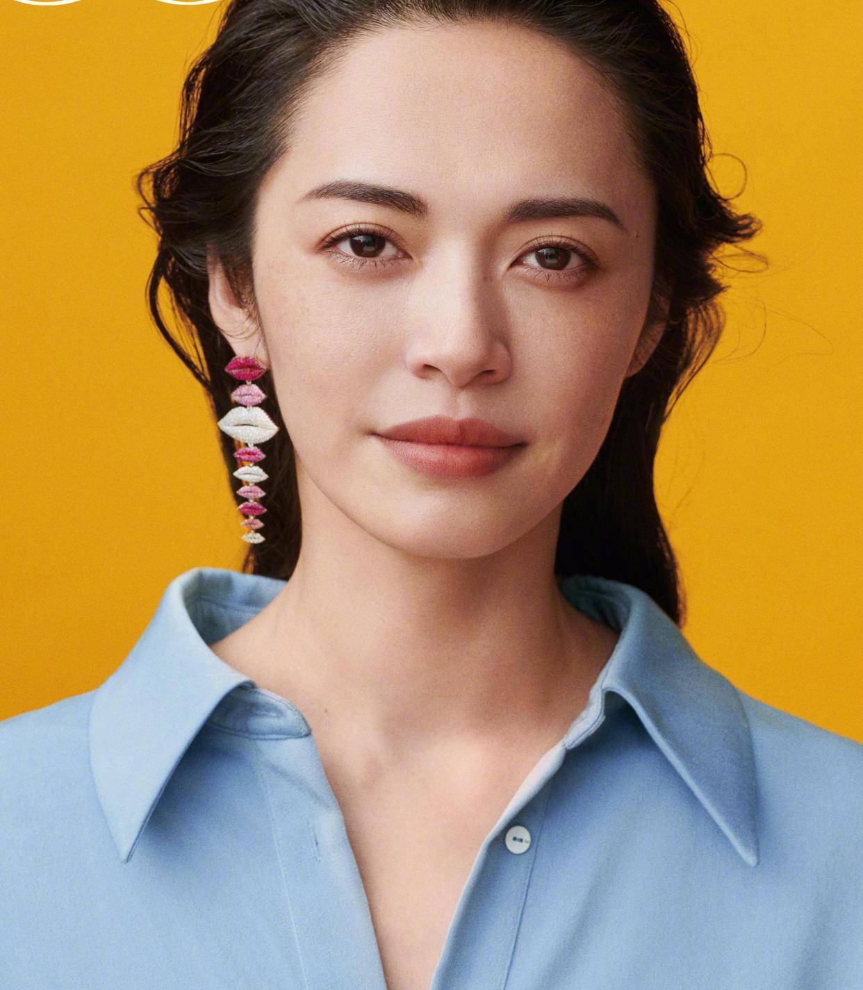 相信很多人都清楚,姚晨与曹郁都是二婚,两人已有近八年的婚史,并育有