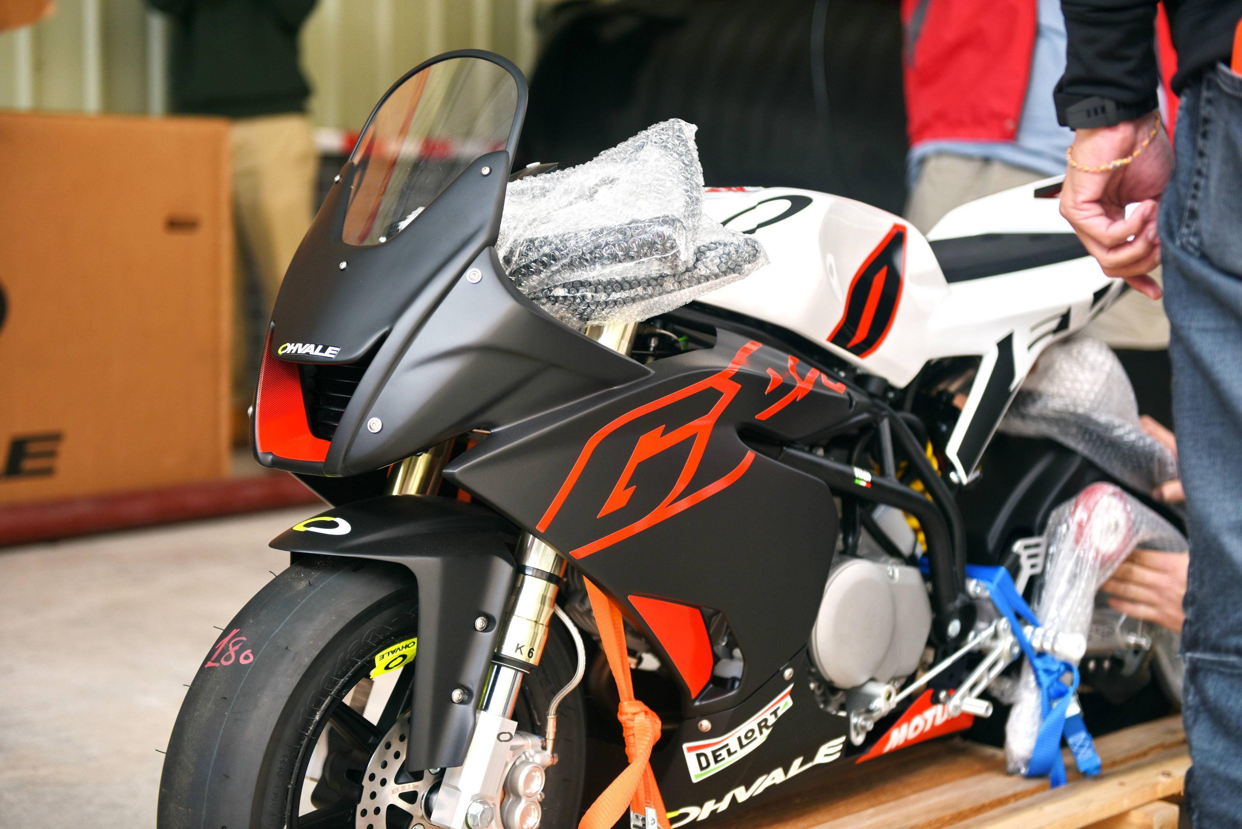 剪影:意大利 ohvale 迷你赛车亮相_系列赛_minigp_官方