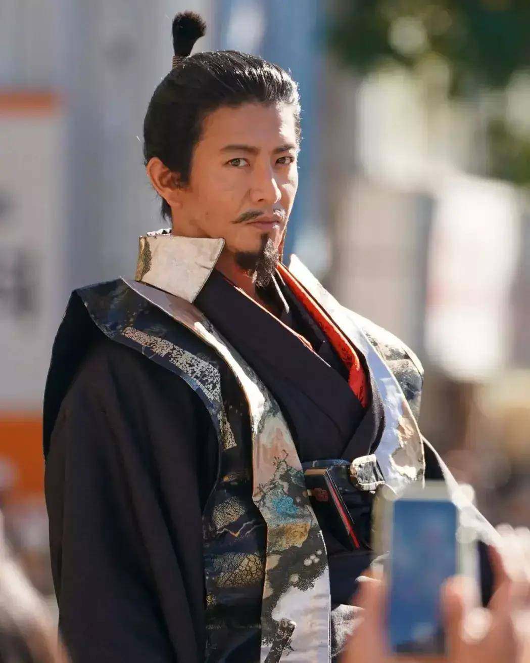木村拓哉化身织田信长骑马旅行_岐阜_日本_观众