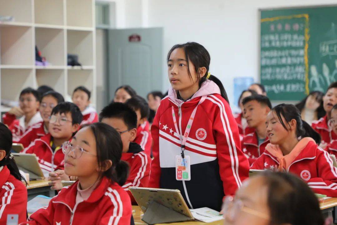 春风化雨 智慧之行:云南曲靖会泽县东陆高中初中部举办"智慧课堂"竞赛