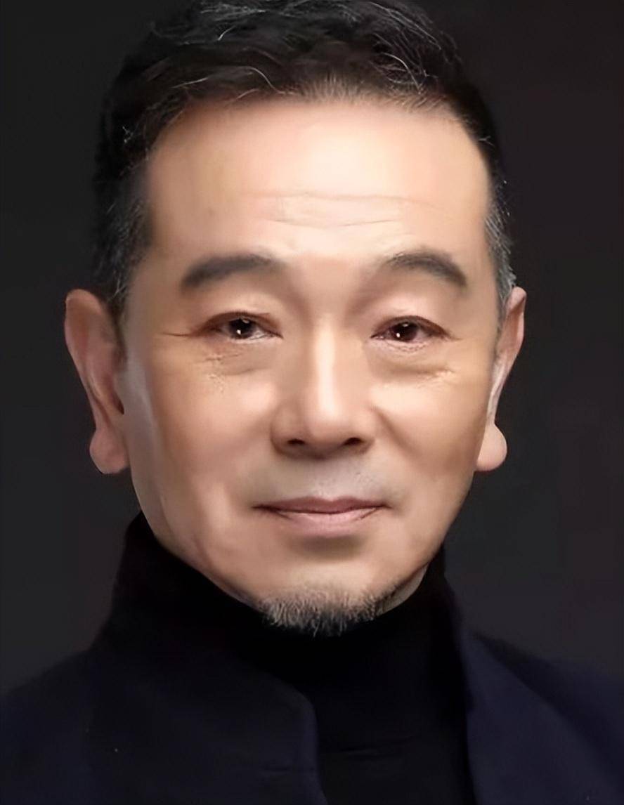 利益最大化谁不想要,更何况自带流量的明星了,不久前老戏骨张兆光,那