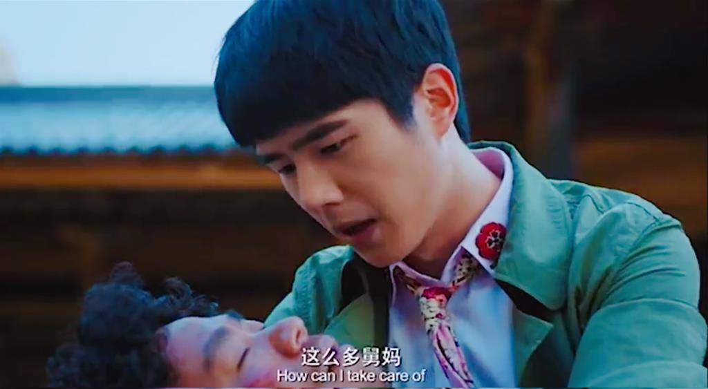 唐探3的"新舅妈"小林酱,身材好大长腿笑容甜,与林志玲是对手_英英