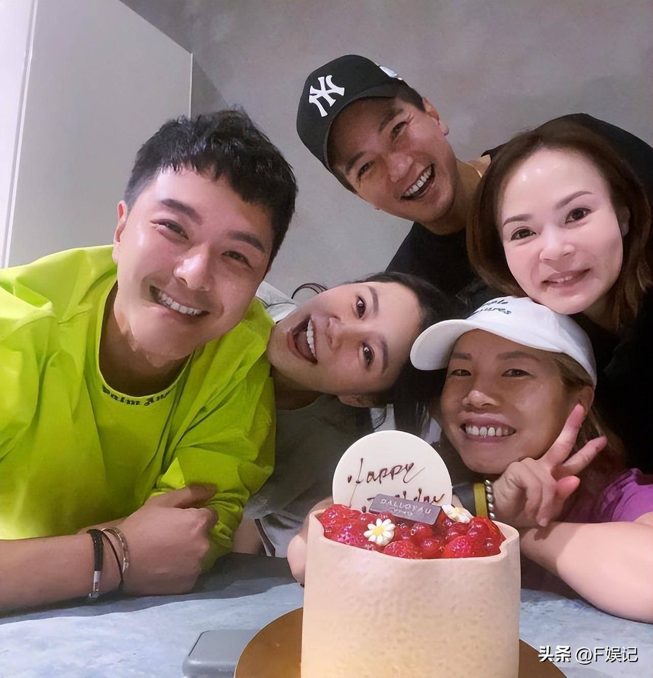 tvb花旦黄翠如生日获众多圈中好友庆生 生日派对一直没停过_朋友_唐诗
