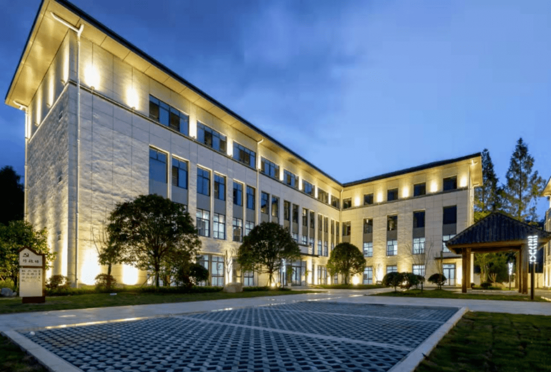 办学情况获得了温州市委主要领导和省委党校主要领导的