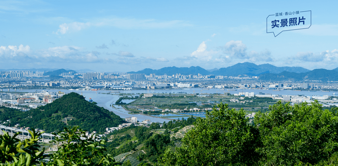 三江匯聚,溼地公園,濱江公園環繞,天賦異稟說的就是藍城香山小鎮.