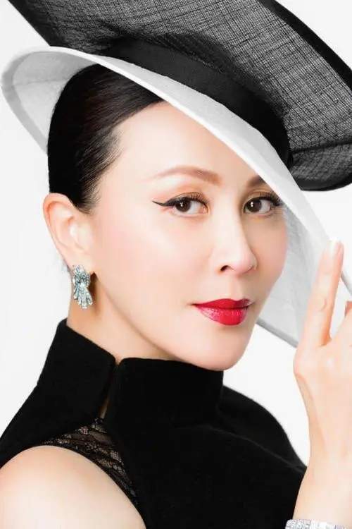 刘嘉玲:37岁卷入"裸照"风波,震惊香港演艺圈,43岁终嫁梁朝伟_支持