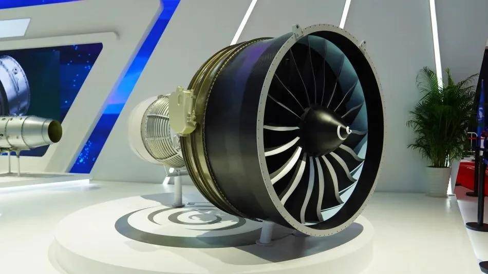 中国自主研制aef1300涡扇发动机首次亮相!_发展_航空发动机_太行