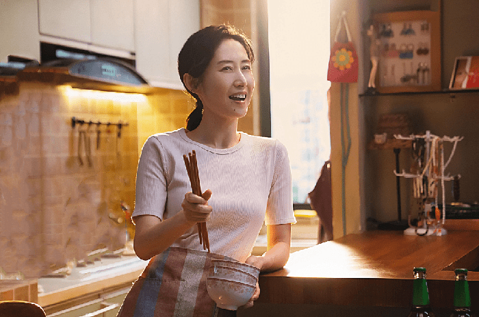 再看《欢乐颂》发现,关雎尔妈妈虽然强势,但是婚恋观真的很正!