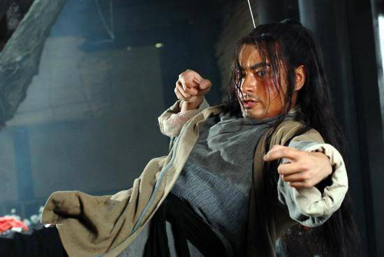 武松不过问了一句:"却如何不姓李",蒋门神小妾为何怒不可遏?