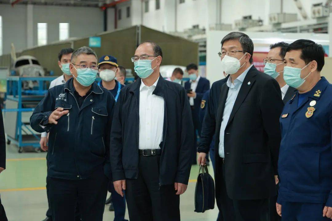 航空工业集团总工程师卢广山,航空工业通飞党委书记,董事长白小刚,通