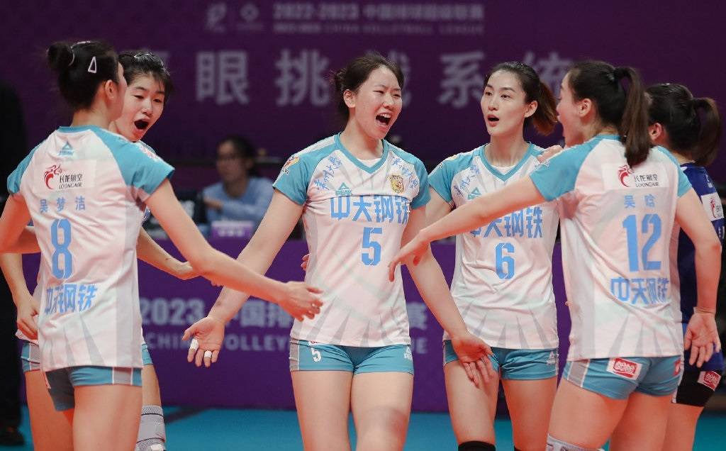 云大滇池学院女排 0-3 江苏中天钢铁女排(21-25;24-26;13-25)云南女排