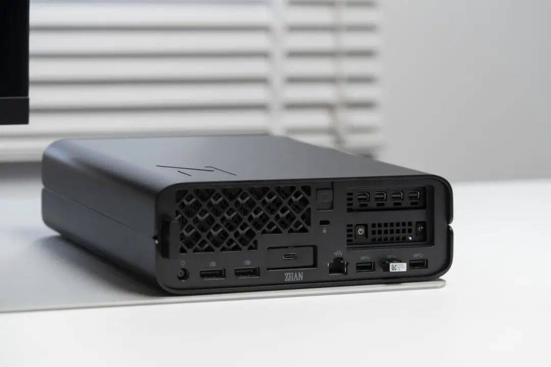 惠普Zhan99 Studio G9 台式工作站测评：仅仅3kg的迷你机身，性能表现究竟怎么样？​