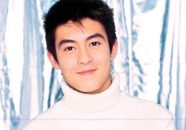 前些日子,陈冠希为女儿办了百日宴,一位好朋友公开了女儿的长相,但也