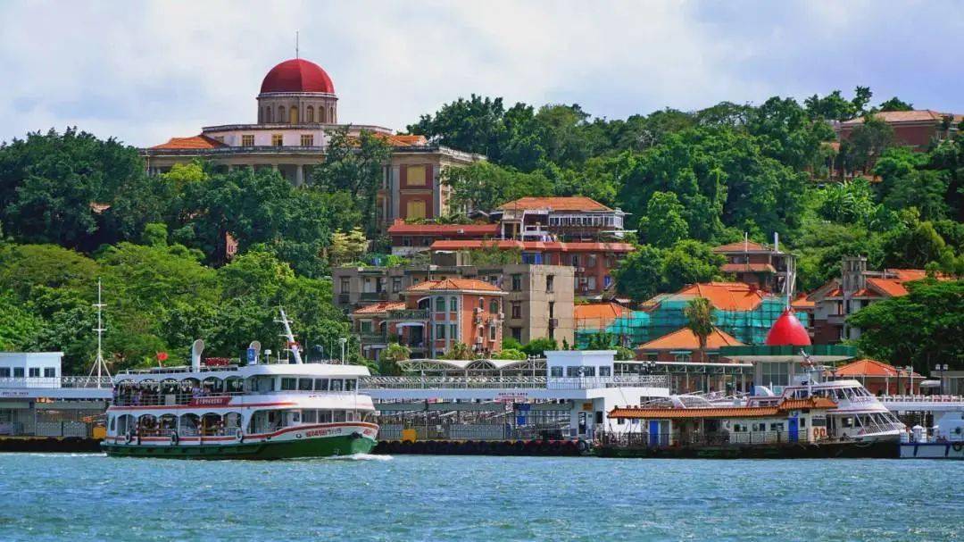 约会金鸡,来鼓浪屿打卡影视取景地_转角_电影节_别墅