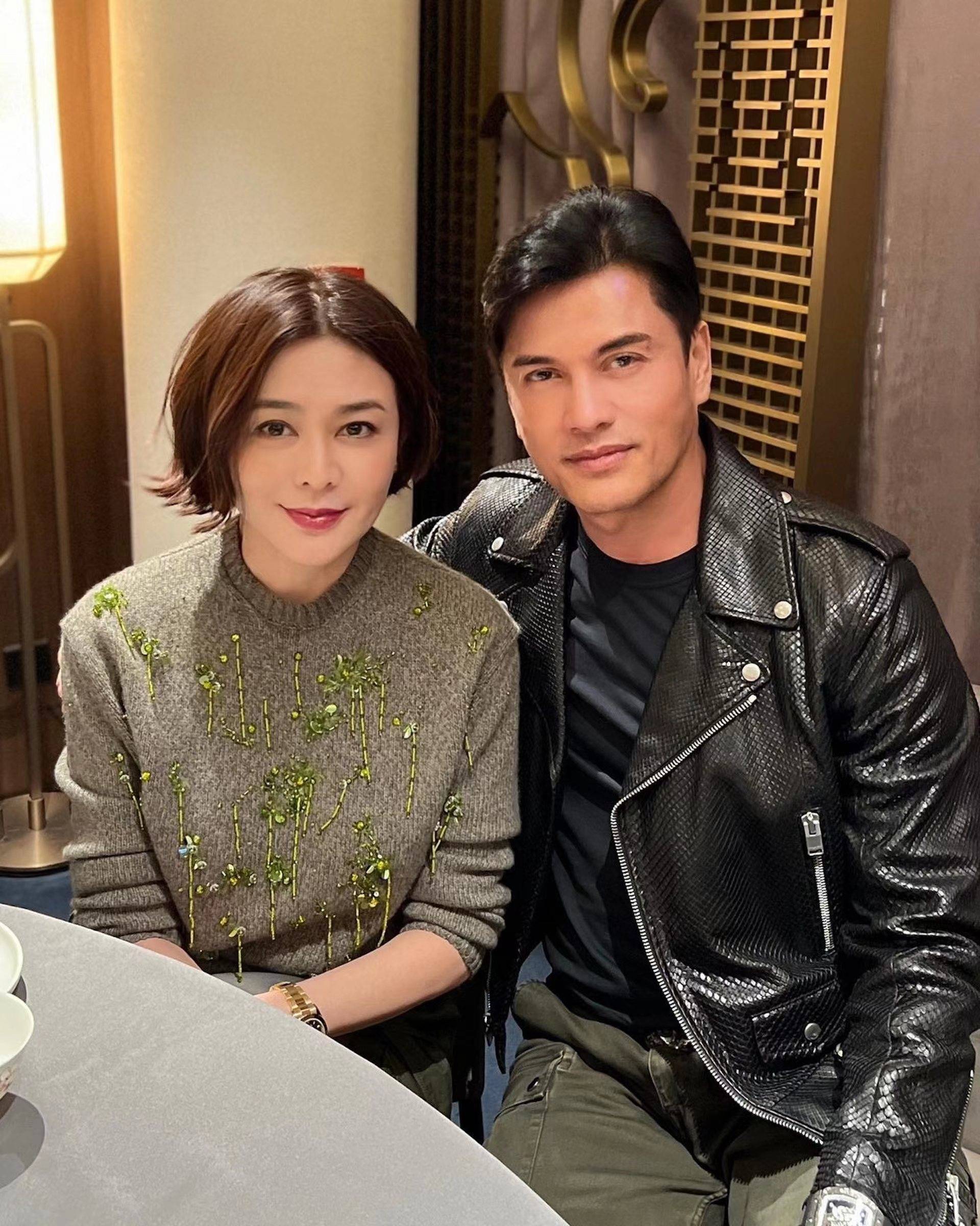 60岁关之琳风韵犹存,现身顶级名媛庆生趴,穿紧身短裙秀好身材_网友