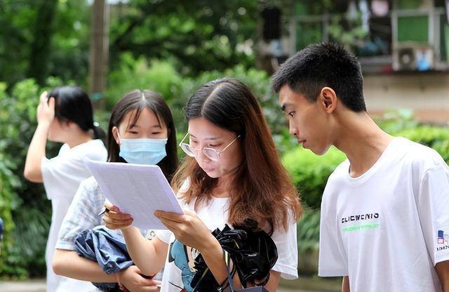 体系体例内择偶呈现怪现象，公职人员垂青“门当户对”，原因很现实